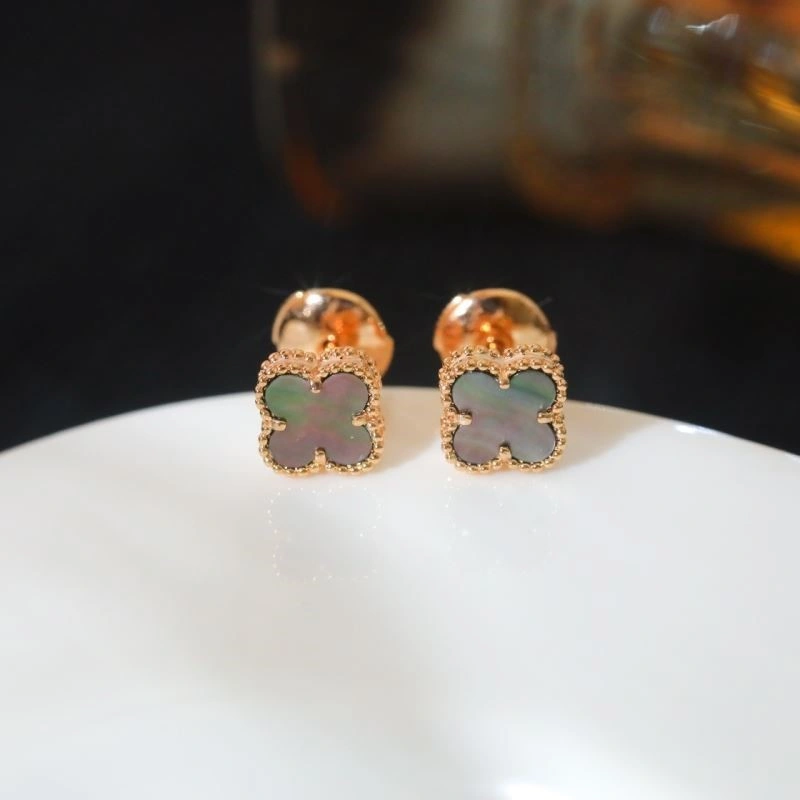 Vca Earrings ZeroBulk 254210