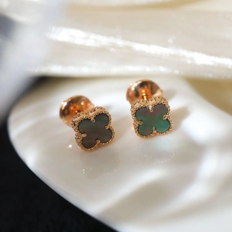 Vca Earrings ZeroBulk 254210
