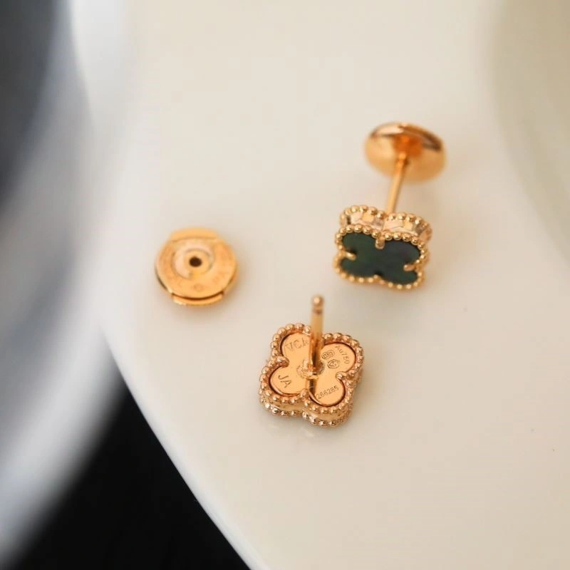 Vca Earrings ZeroBulk 254210