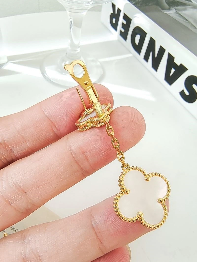 Vca Earrings WrinkleFree 254220