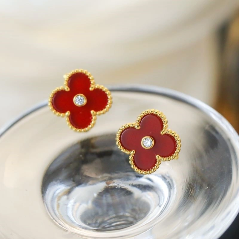 SoftTouch Vca Earrings 254221