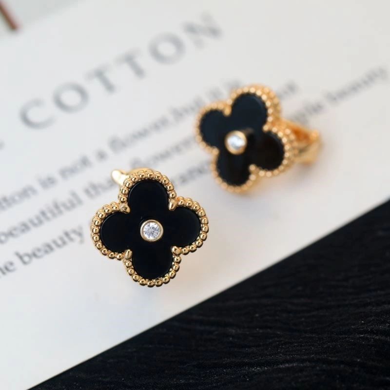 Vca Earrings MoistureWicking 254226