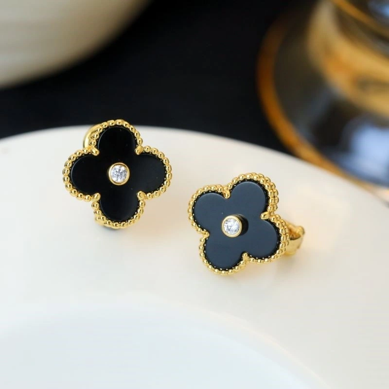 Vca Earrings MoistureWicking 254226