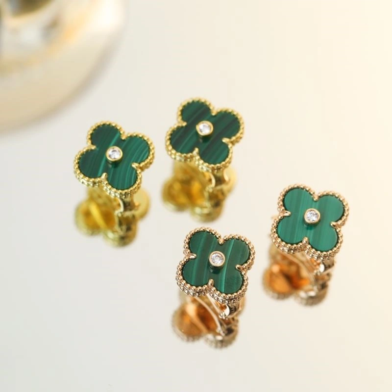 Vca Earrings MoistureWicking 254232