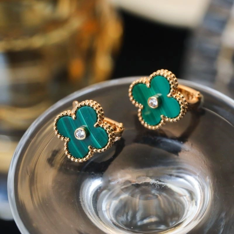 Vca Earrings MoistureWicking 254232
