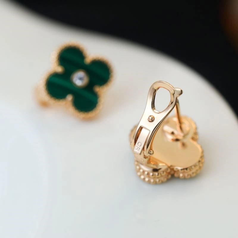 Vca Earrings MoistureWicking 254232