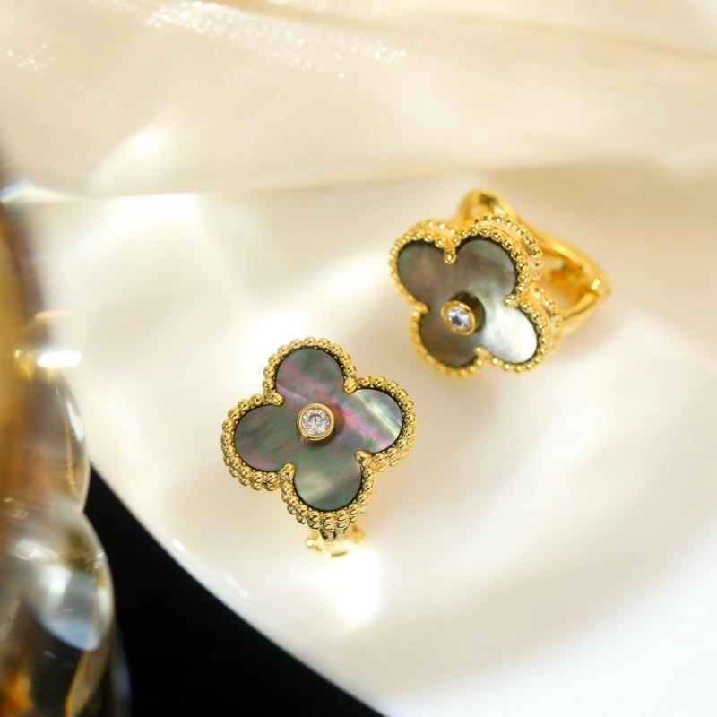 Vca Earrings Modern 254230