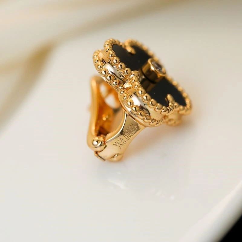 Vca Earrings Modern 254230
