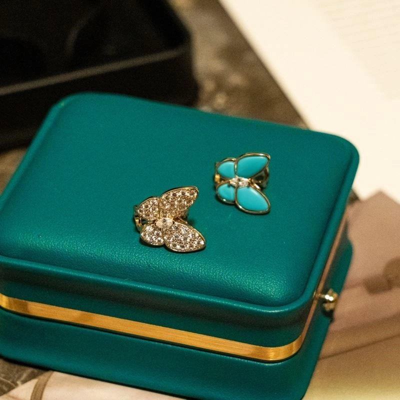 Vca Earrings HighPerformance 254203