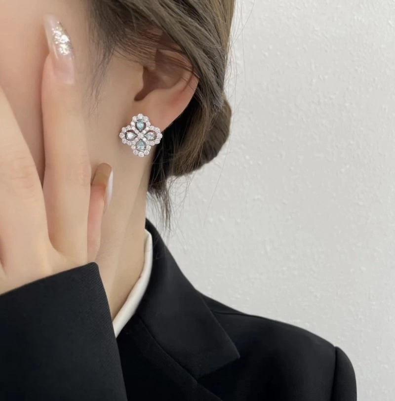 Neat Vca Earrings 254100