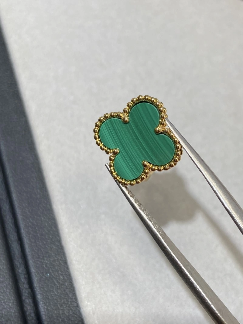 Durable Vca Earrings 254093
