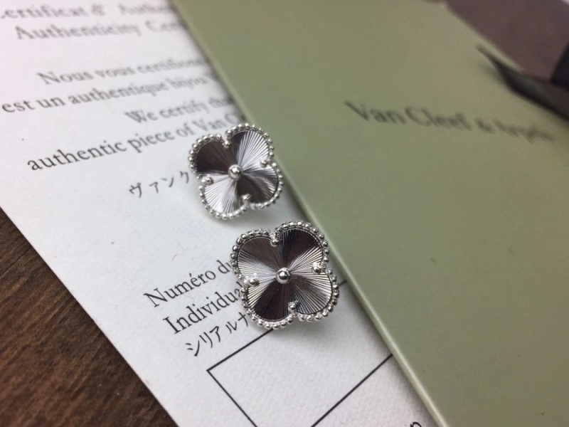 Sustainable Vca Earrings 254092