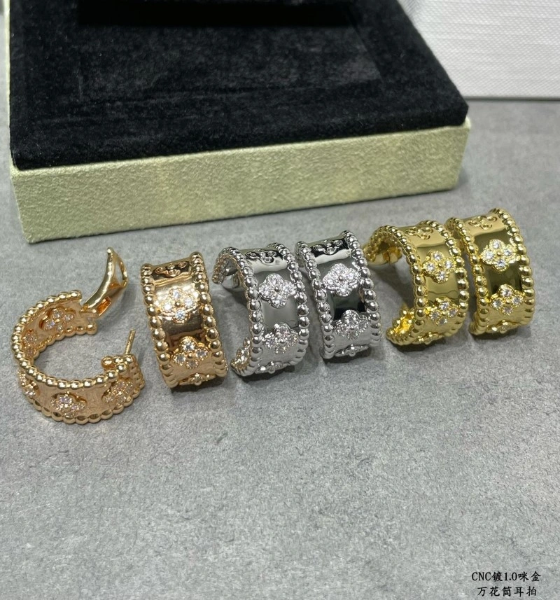 Vca Earrings Snug 254079