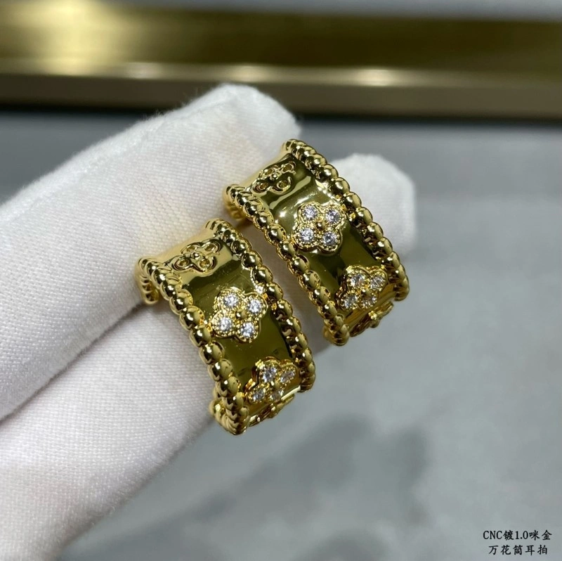 Vca Earrings Snug 254079