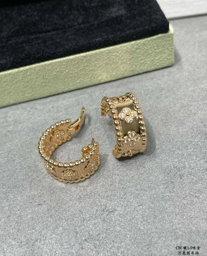 Vca Earrings Snug 254079