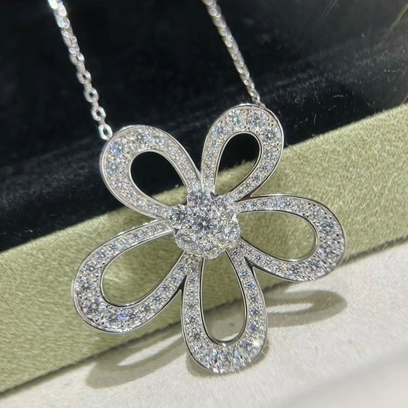 Trendy Vca Necklaces 255462