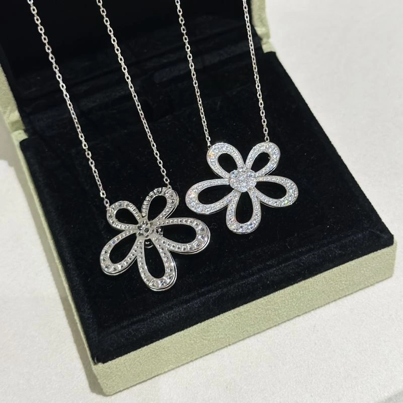 Trendy Vca Necklaces 255462