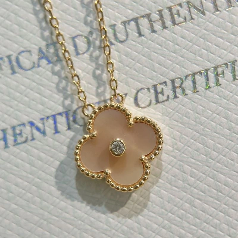 Vca Necklaces Stretchable 255431