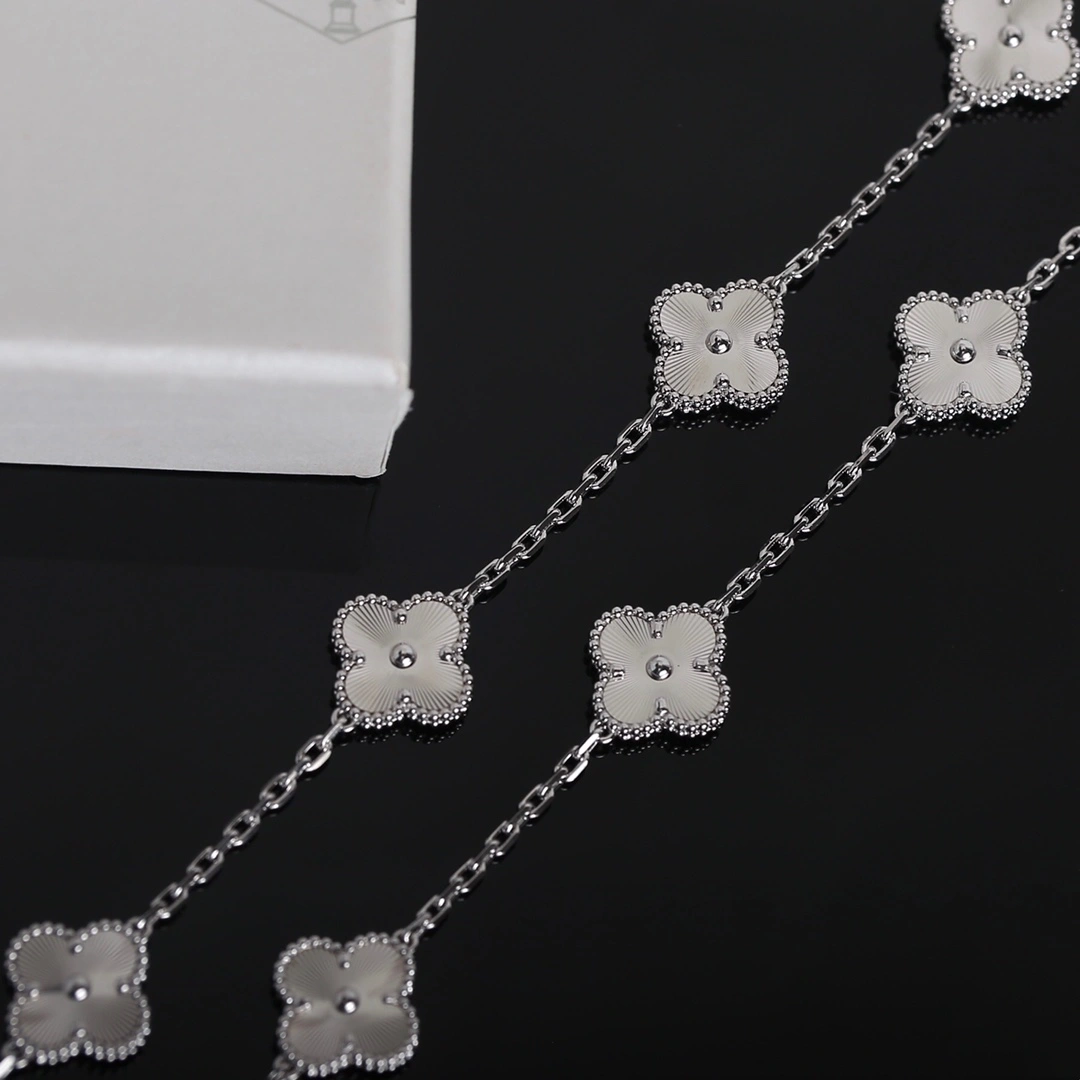 OdorResistant Vca Necklaces 255428