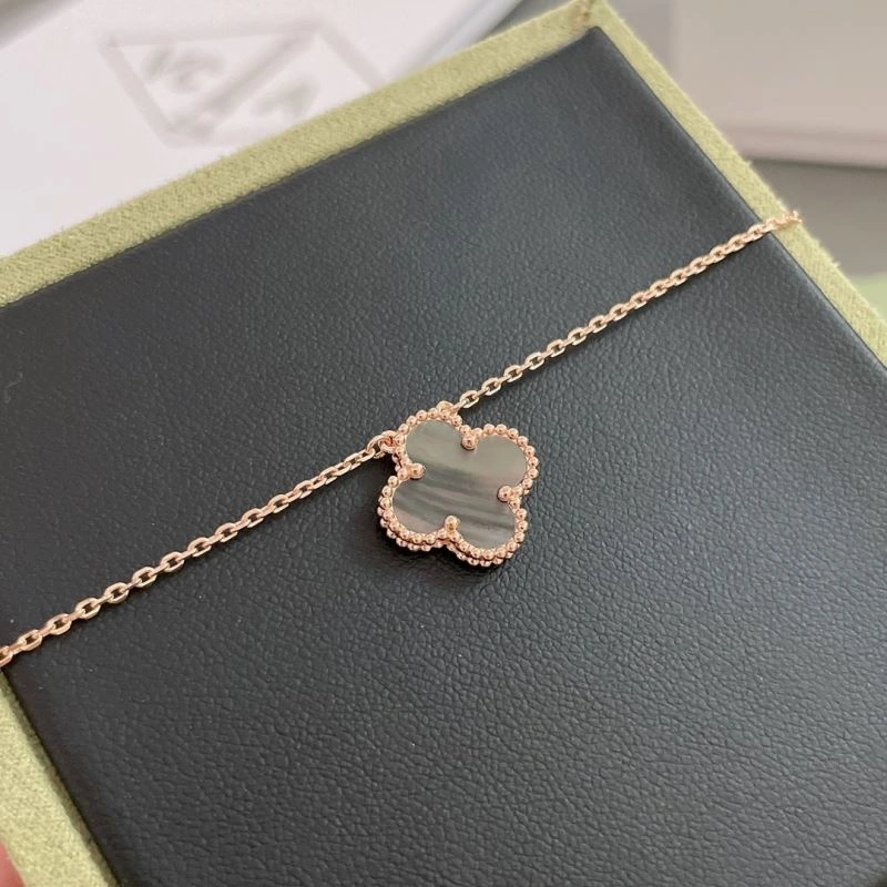 SmartChoice Vca Necklaces 255419