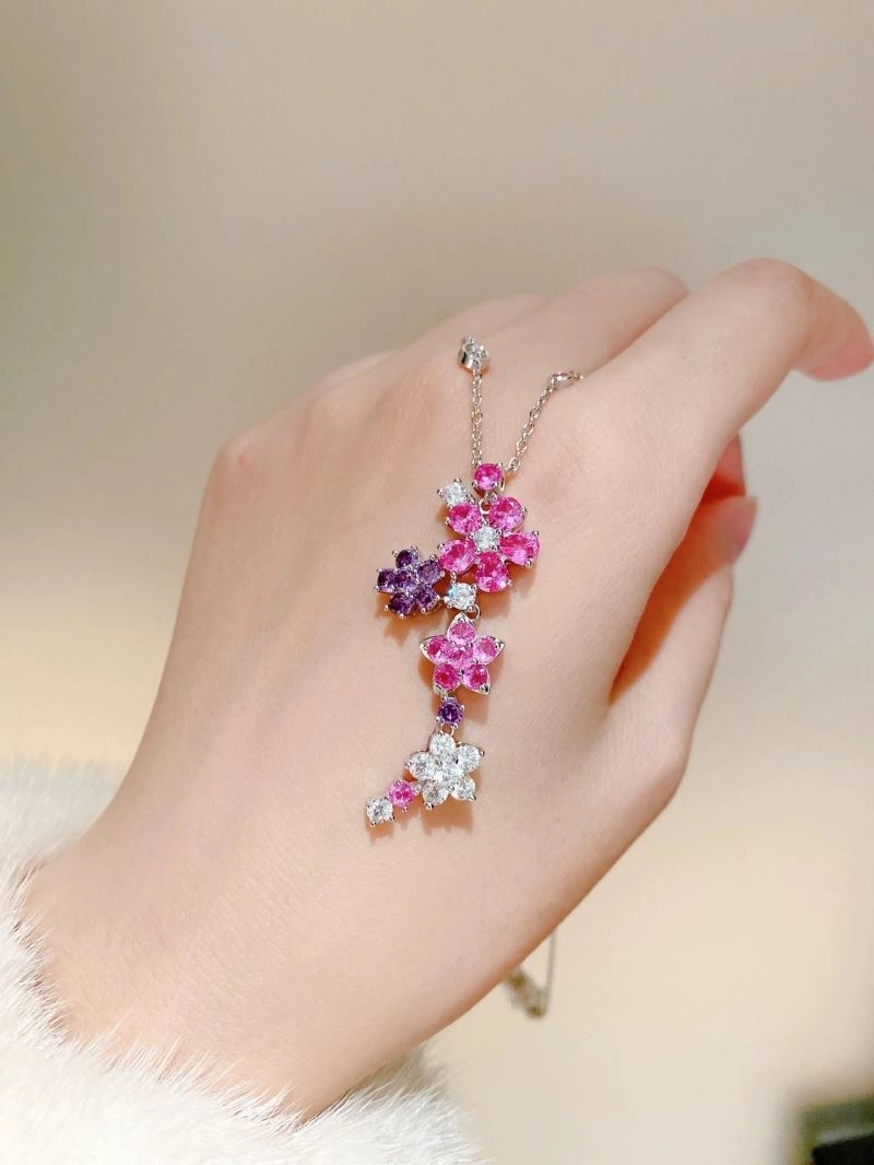 Vca Necklaces Casual 255416