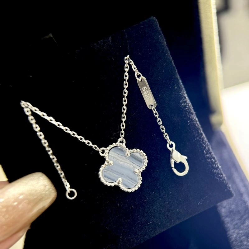 Vca Necklaces Modern 255407