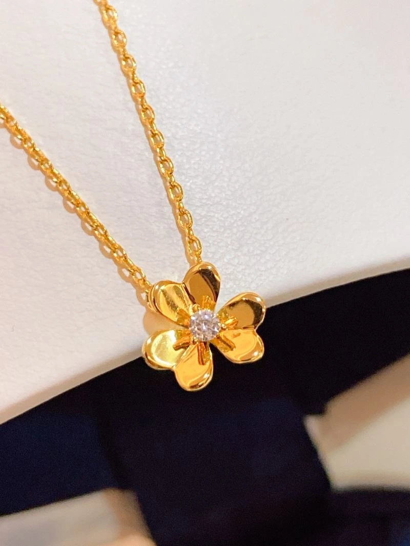 ZeroBulk Vca Necklaces 255400