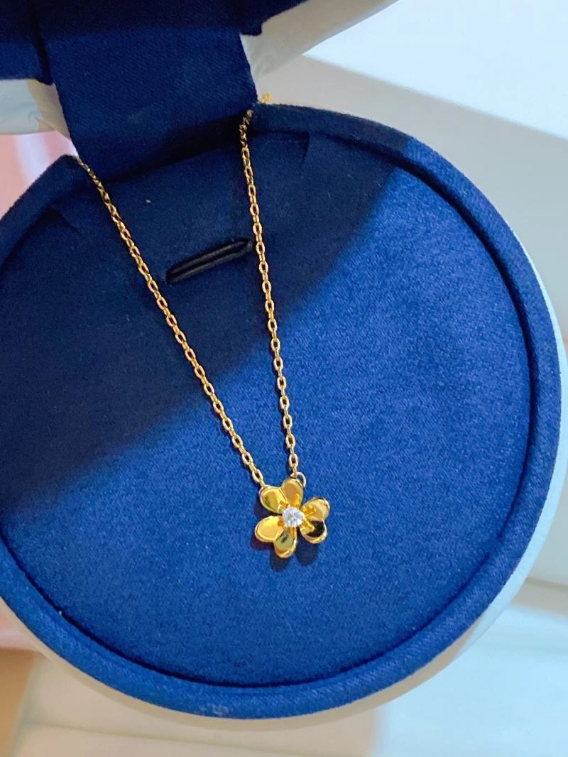 ZeroBulk Vca Necklaces 255400