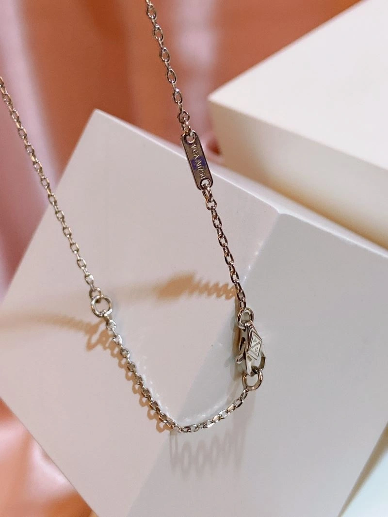 ZeroBulk Vca Necklaces 255400