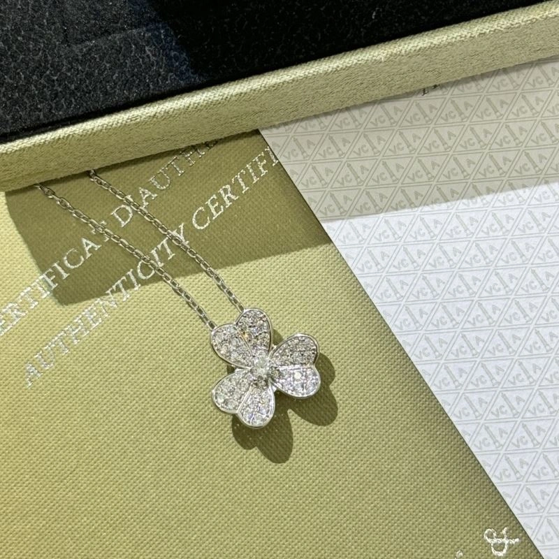 Vca Necklaces GoAnywhere 255532