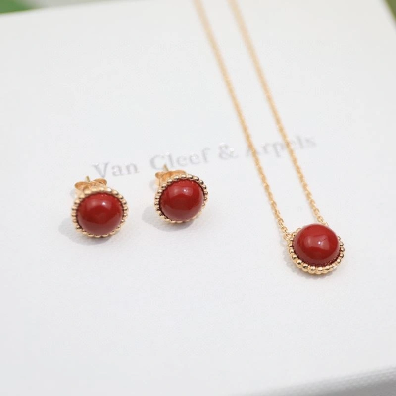 Vca Necklaces TechFriendly 255511