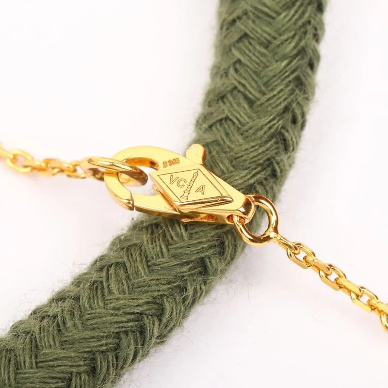 Lightweight Vca Necklaces 255472
