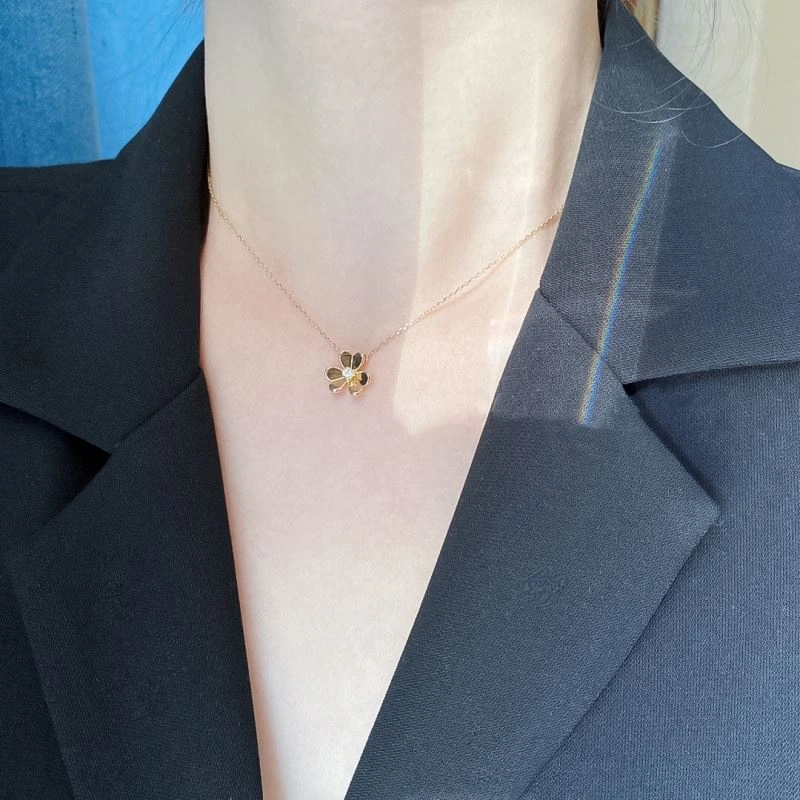 Vca Necklaces ZipUp 255497