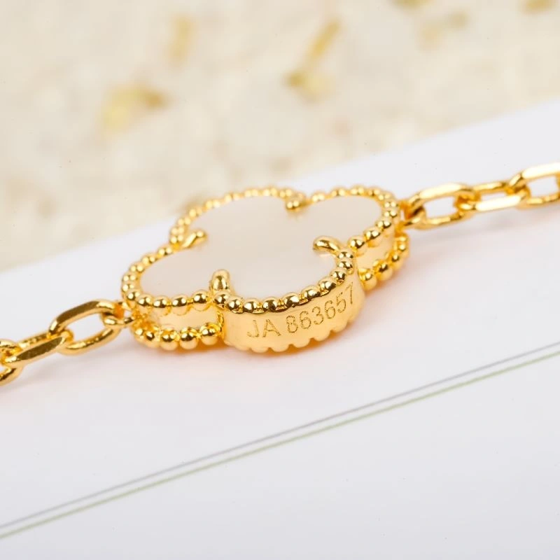 Vca Necklaces TravelReady 255373