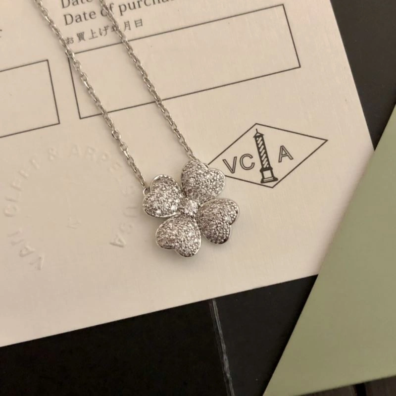 Vca Necklaces Refined 255367