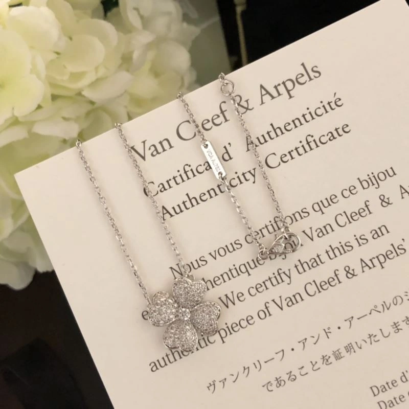 Vca Necklaces Refined 255367