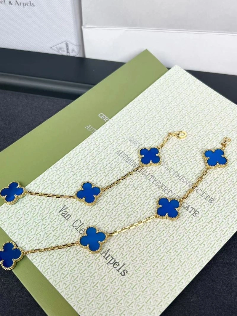 Vca Necklaces Cozy 255350