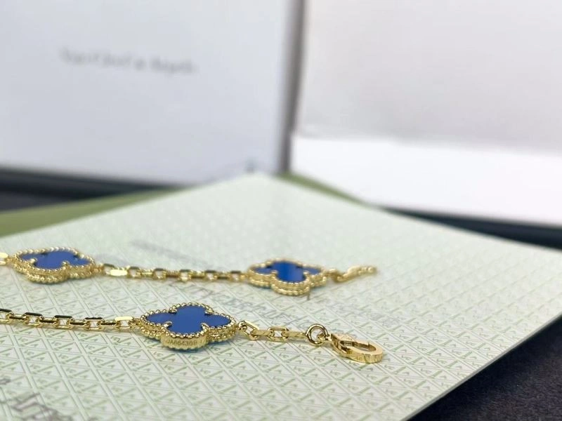 Vca Necklaces Cozy 255350