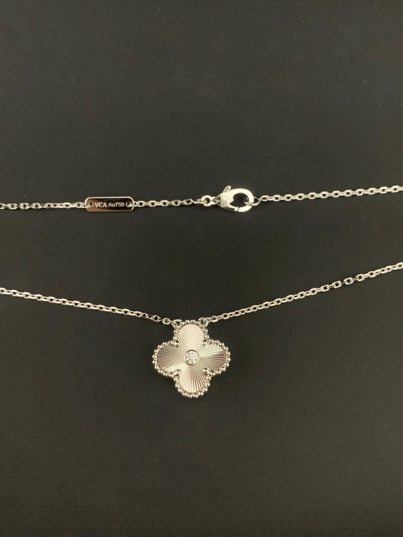 Vca Necklaces ZipUp 255349