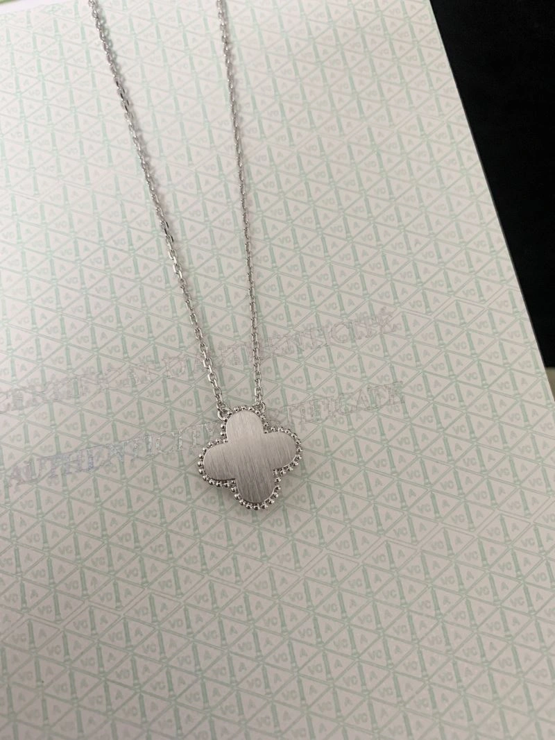 Vca Necklaces ZipUp 255349