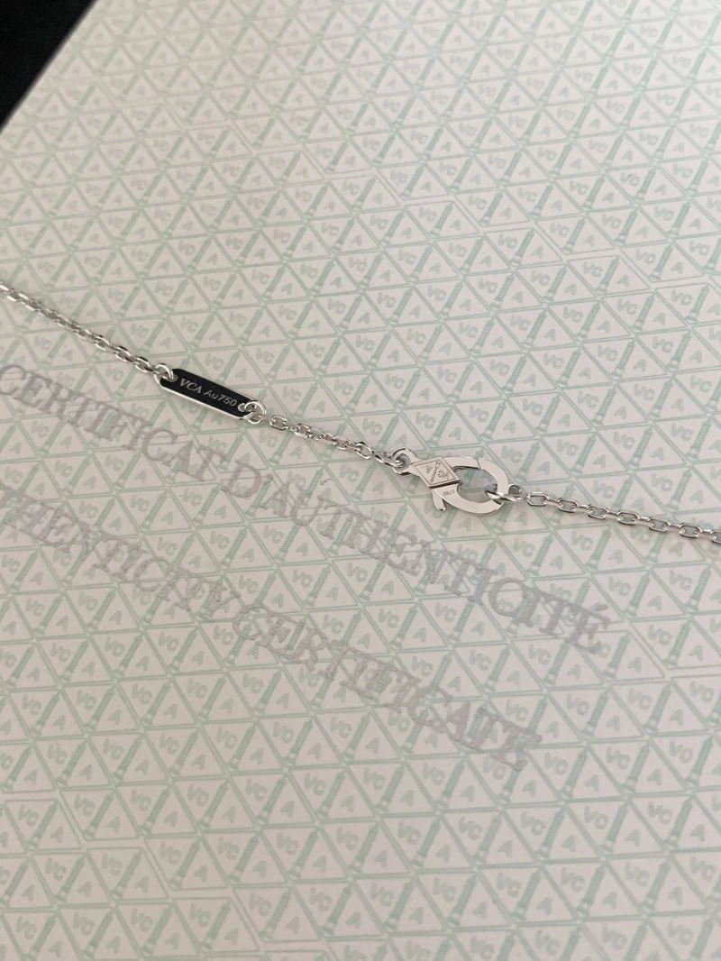 Vca Necklaces ZipUp 255349