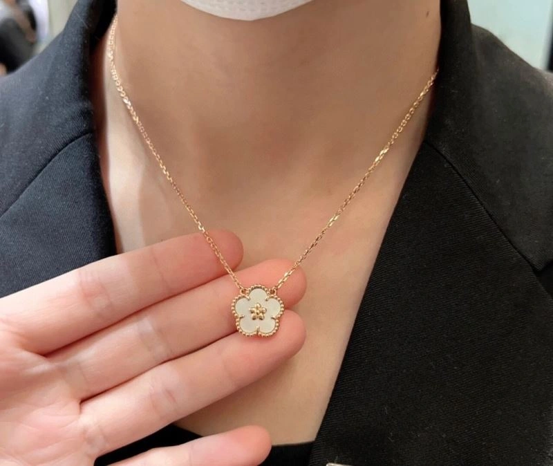 Vca Necklaces GoAnywhere 255204