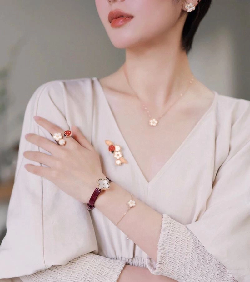 Vca Necklaces GoAnywhere 255204
