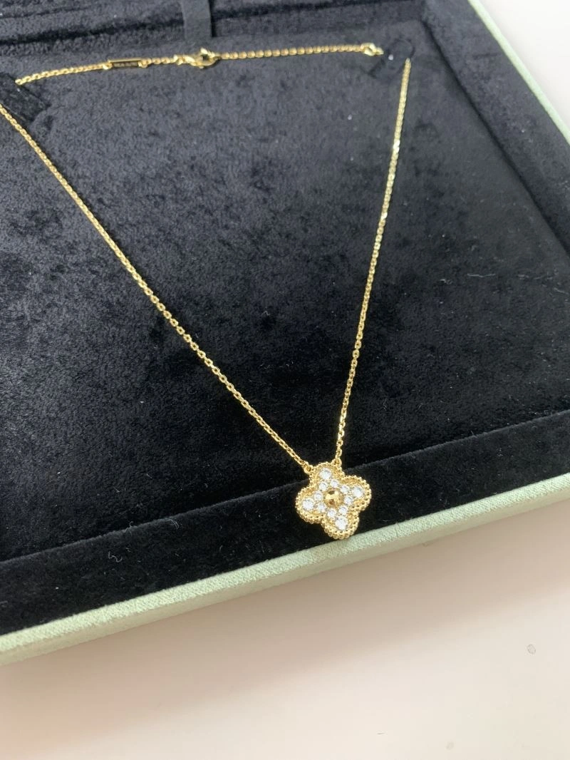 TravelReady Vca Necklaces 255194