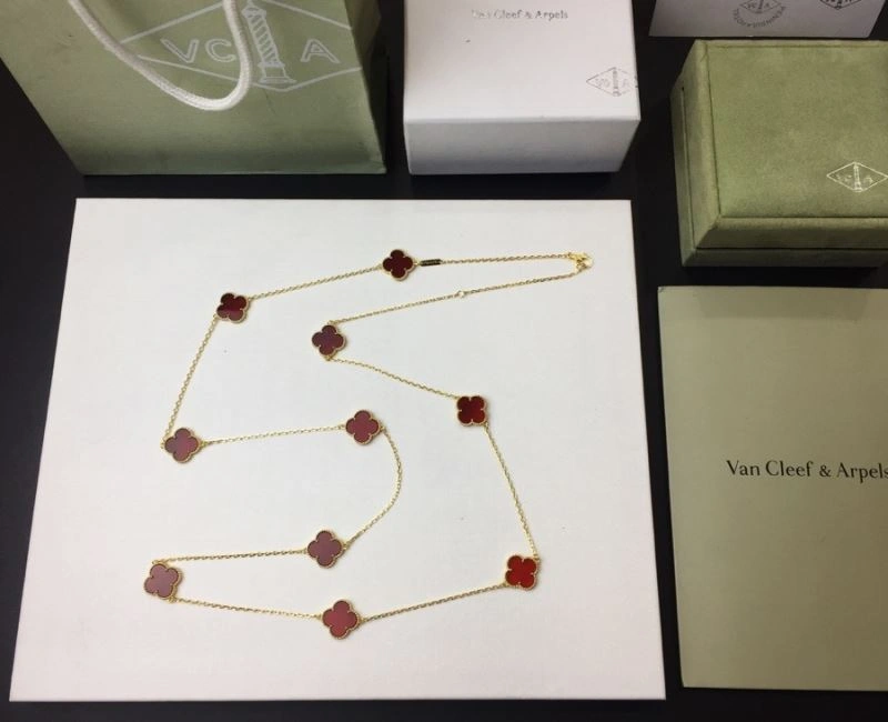 Vca Necklaces UrbanChic 255224