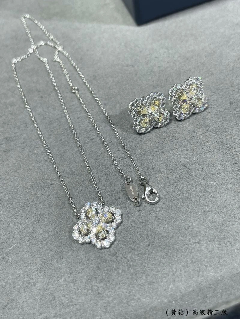 SmartChoice Vca Necklaces 255192