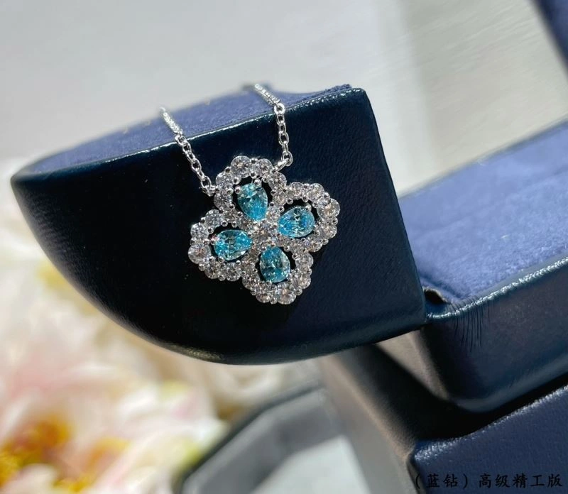 WrinkleFree Vca Necklaces 255191