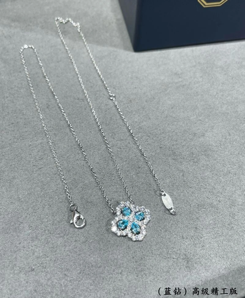 WrinkleFree Vca Necklaces 255191