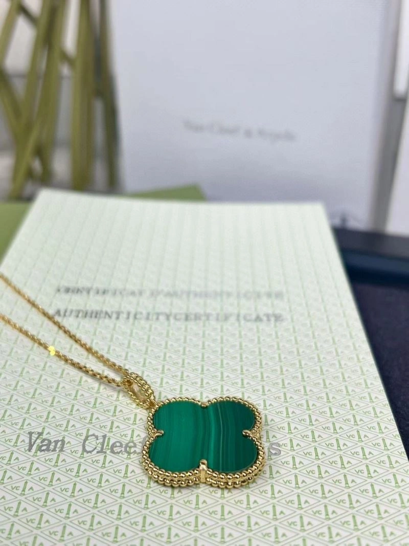 Vca Necklaces Practical 255188
