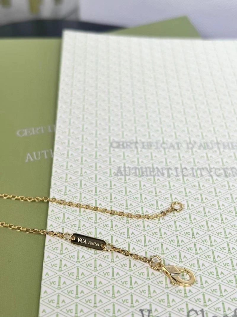 Vca Necklaces Practical 255188